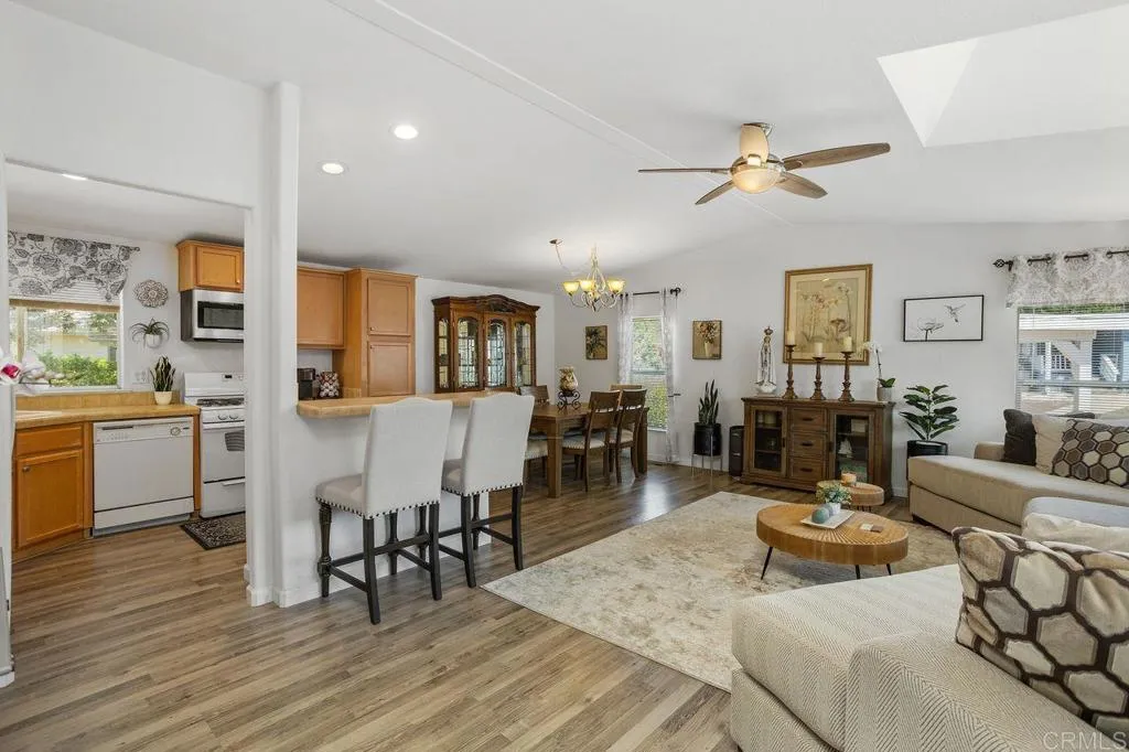 https://cdn.realtyfeed.com/cdn/127/306516458/169245bf6d7c7caee7885080a3702b84.webp
