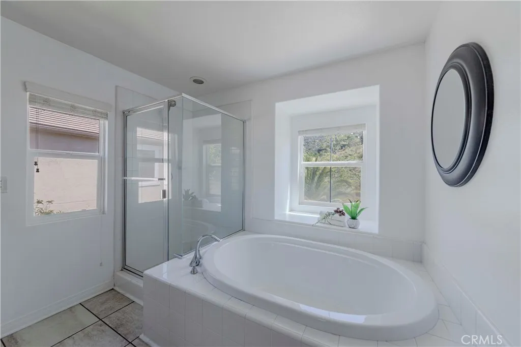 https://cdn.realtyfeed.com/cdn/127/306516488/0e7bbe09a384881f9470f18d66704bf9.webp