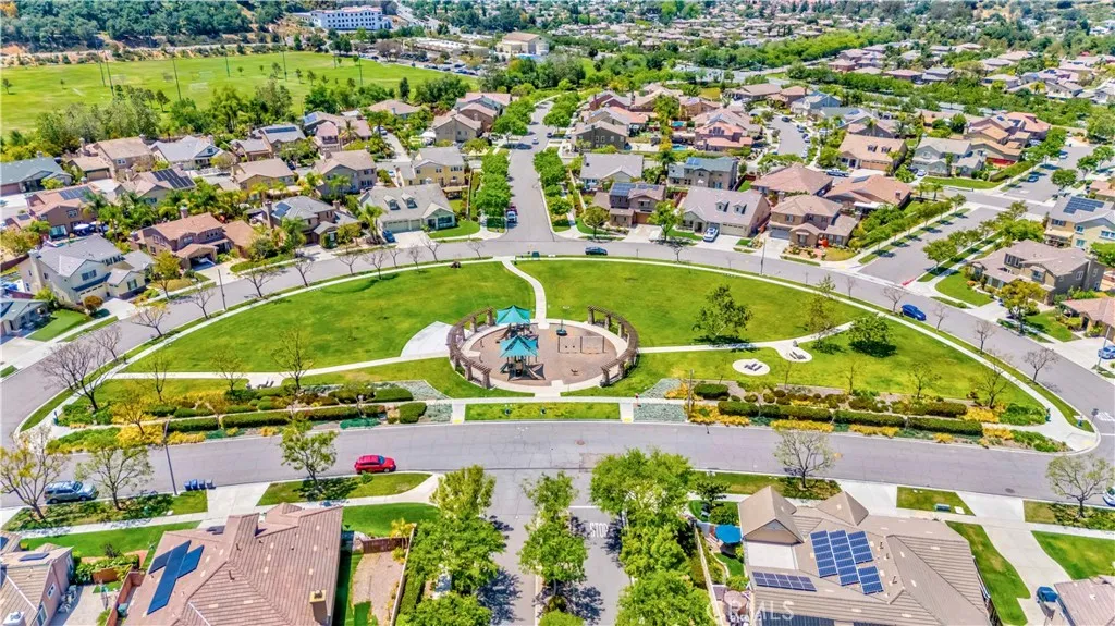 https://cdn.realtyfeed.com/cdn/127/306516488/13f0a093798134ba0d0f933a6fa83721.webp