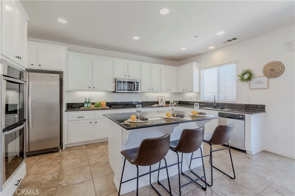 https://cdn.realtyfeed.com/cdn/127/306516488/1ab443ead8ea6e8232b73b2de03a7b13.webp