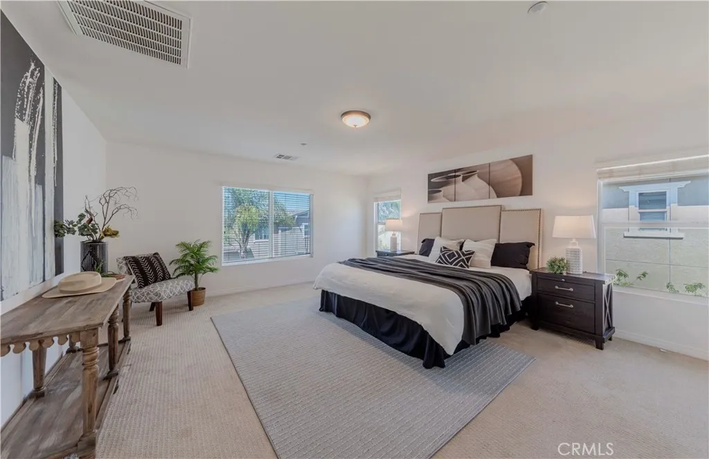 https://cdn.realtyfeed.com/cdn/127/306516488/e39261b095811b3579c7f23ef2d8d00b.webp