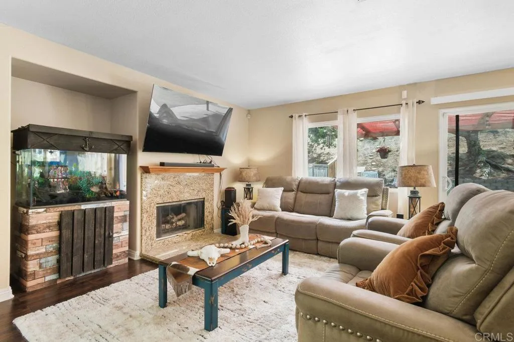 https://cdn.realtyfeed.com/cdn/127/306516585/07f17eb1b0cf0ee1f840f081df0b1f32.webp
