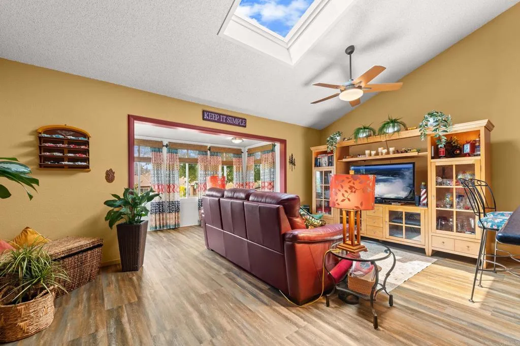 https://cdn.realtyfeed.com/cdn/127/306516595/8862c14f804684e604d19d46dd1c3607.webp