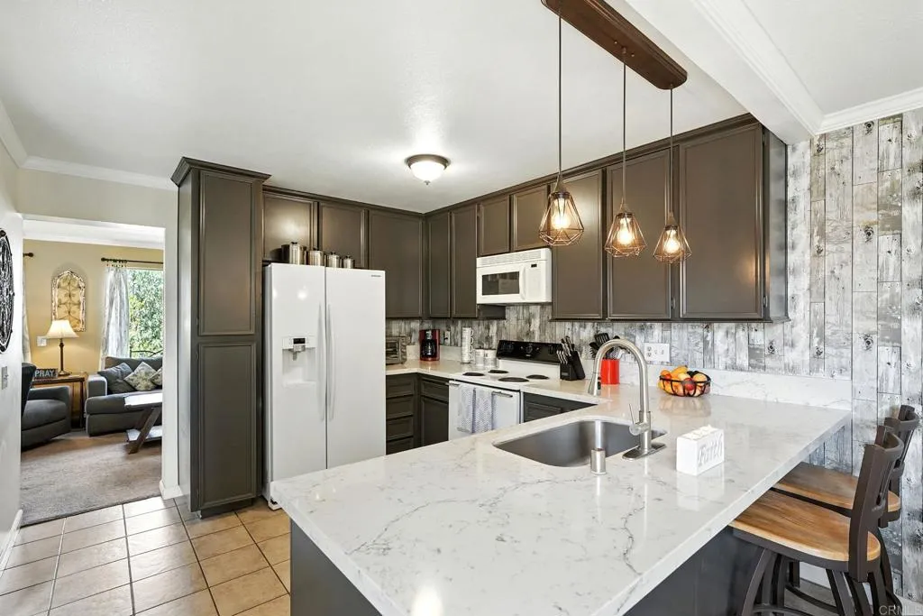 Photo #9: PTP2506119 Listing: Photo #9
