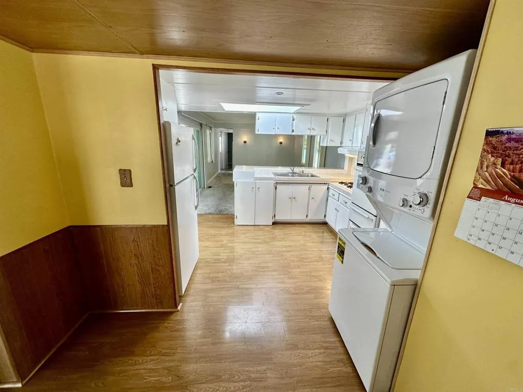 https://cdn.realtyfeed.com/cdn/127/306516682/4f0f722d7086c29224239c966b1d042d.webp