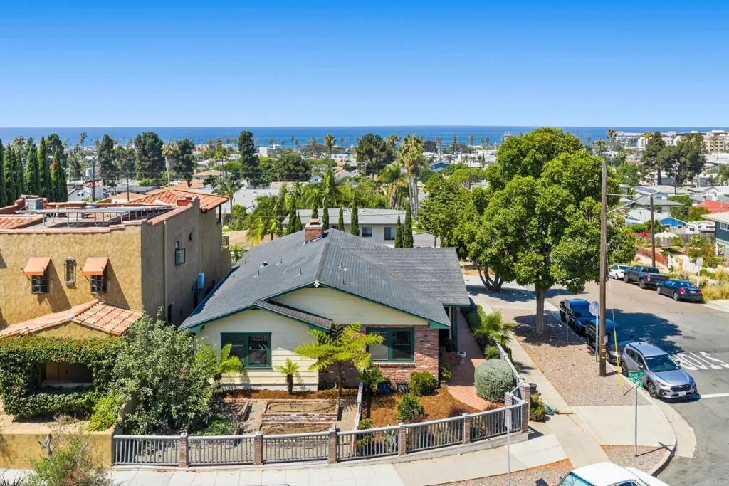 https://cdn.realtyfeed.com/cdn/127/306516712/7de46f855d0e9f390973b850dfb4c846.webp