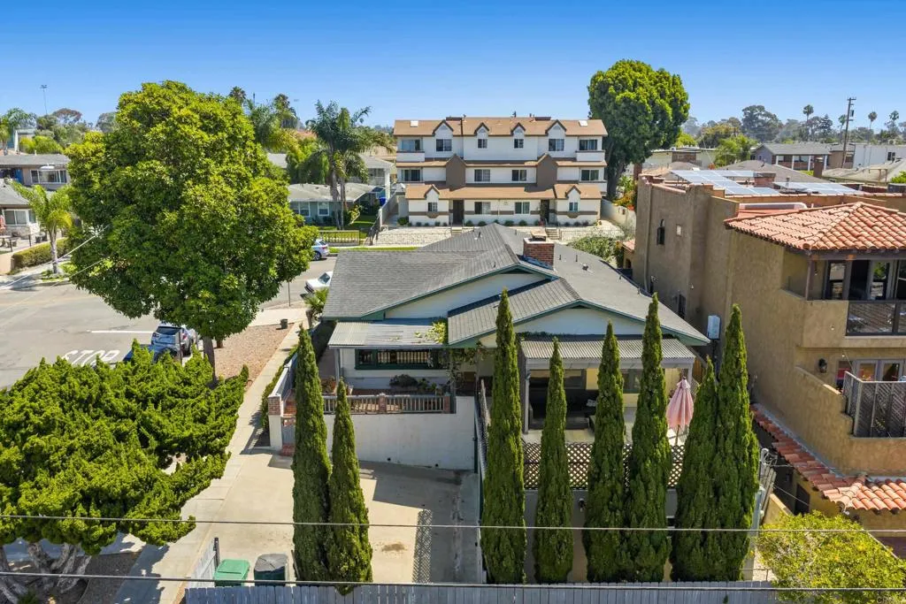 https://cdn.realtyfeed.com/cdn/127/306516712/918ccf56bc85700fc89fb558512f5c83.webp