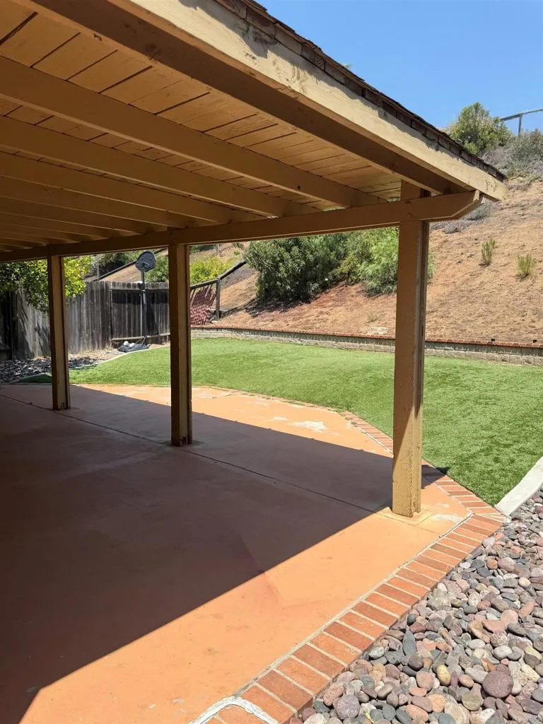 https://cdn.realtyfeed.com/cdn/127/306516768/8c6486eec5b2e2d880b7d7800b5a1eed.webp