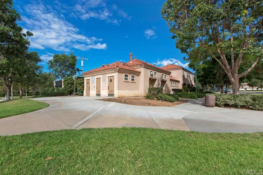 https://cdn.realtyfeed.com/cdn/127/306516826/20ab18a1b0889ffb906eb1fe8c998df7.webp