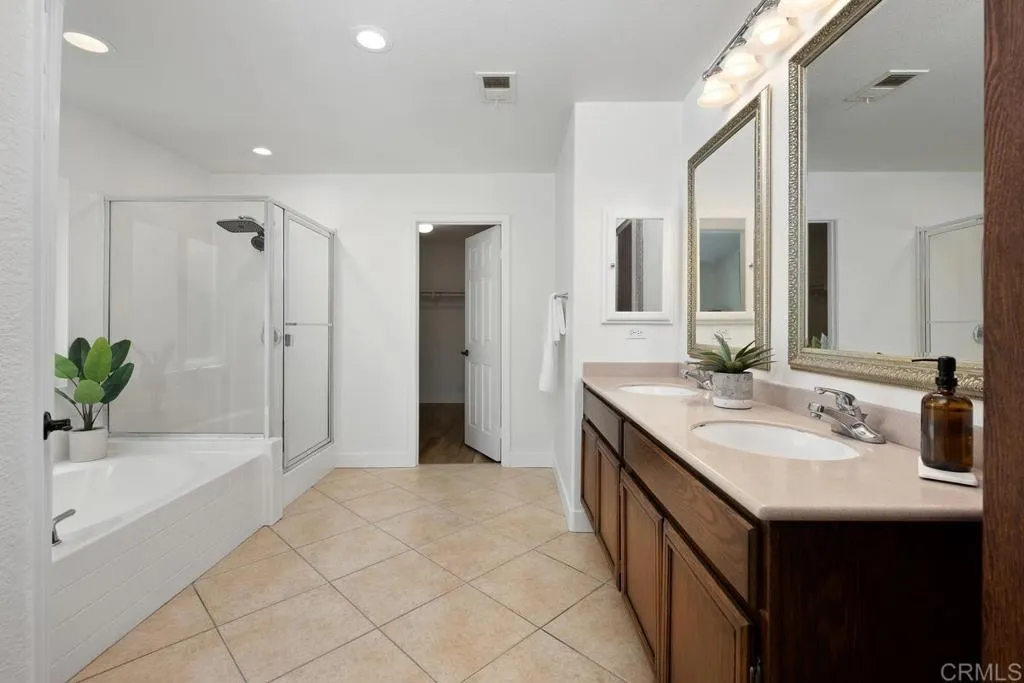 https://cdn.realtyfeed.com/cdn/127/306516826/fb95c42a9cb755b982dfcc1e08a38485.webp