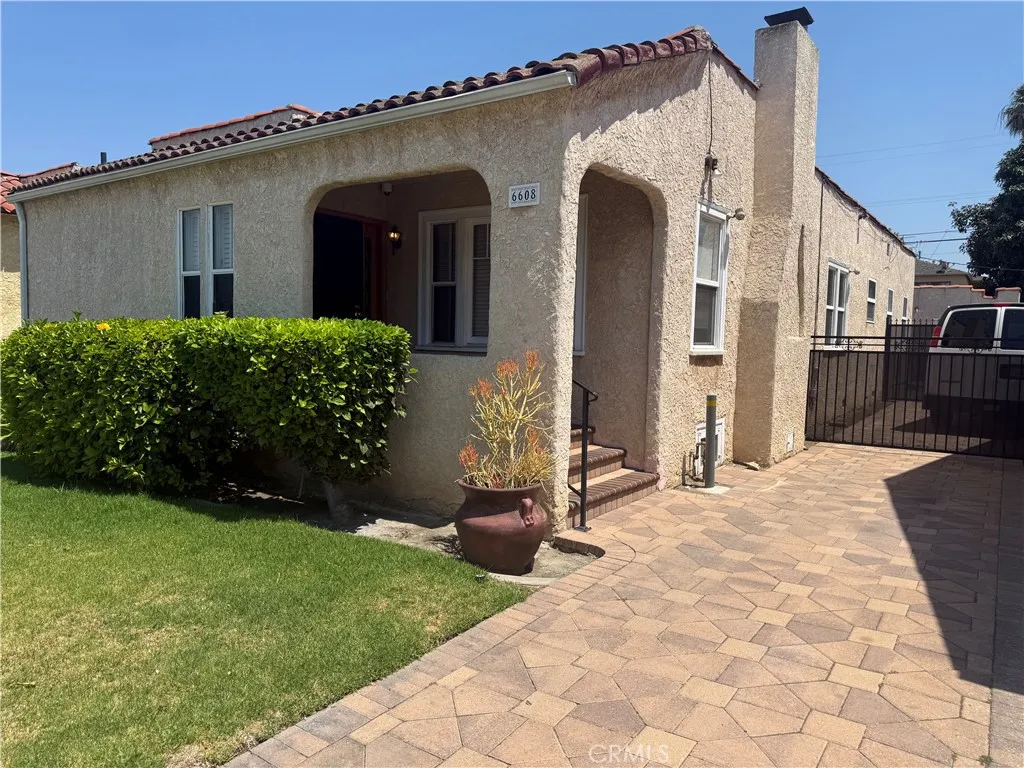 Los Angeles, CA 90043