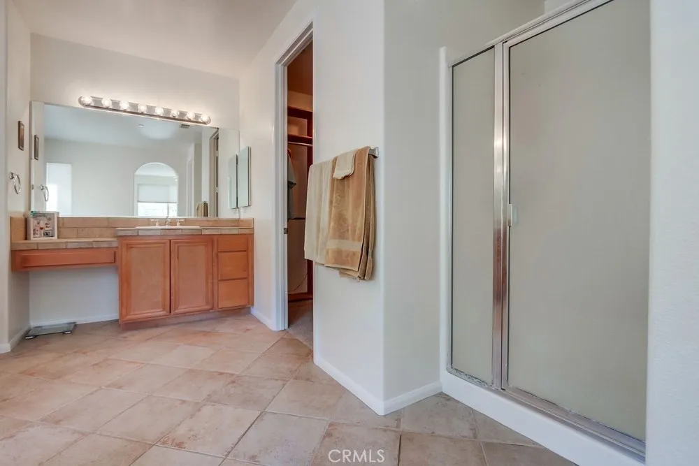 https://cdn.realtyfeed.com/cdn/127/306516925/10e0f0186a53039950bc777df03add7d.webp