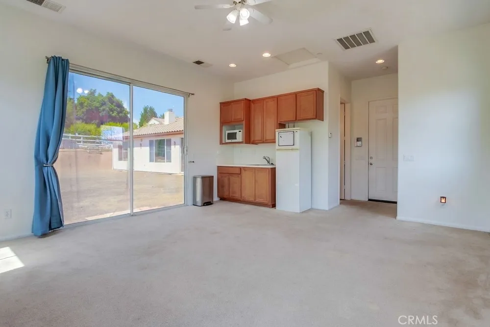https://cdn.realtyfeed.com/cdn/127/306516925/3524d9524407f3ed74e262a122d065eb.webp