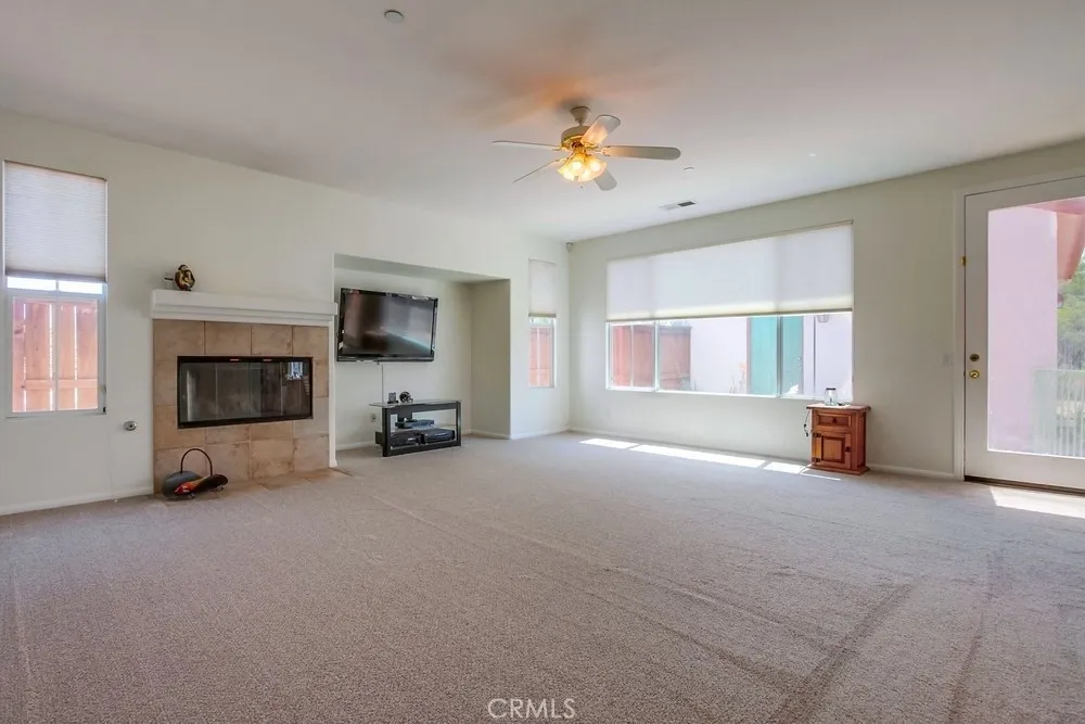 https://cdn.realtyfeed.com/cdn/127/306516925/35b82ceffffdb2b8ea051afbb31cb7d5.webp