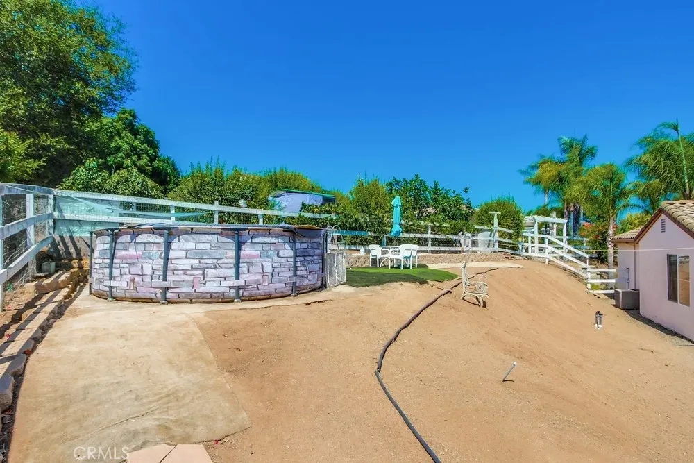 https://cdn.realtyfeed.com/cdn/127/306516925/418081b190a12da77b47303d5f8e487e.webp