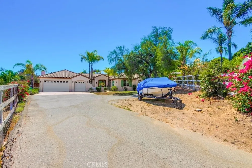 https://cdn.realtyfeed.com/cdn/127/306516925/57fabcf3ab85140a157ce1f9b64fe332.webp