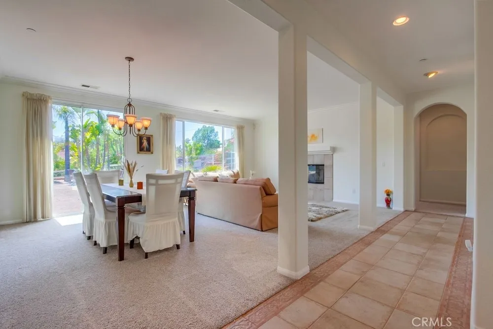 https://cdn.realtyfeed.com/cdn/127/306516925/b63e61259cc79779bc627ea692ab4527.webp