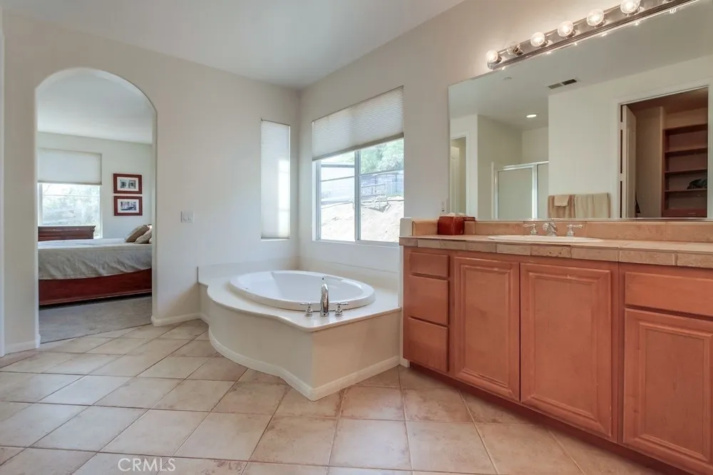 https://cdn.realtyfeed.com/cdn/127/306516925/c5b6384d5573b89a3fcc8ed0fb8595da.webp