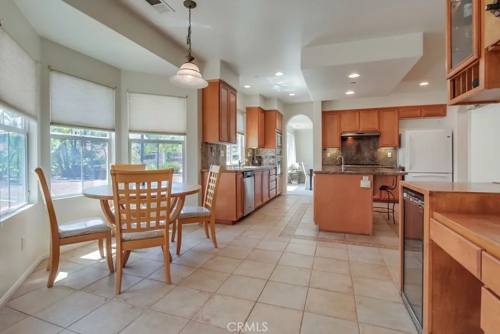 https://cdn.realtyfeed.com/cdn/127/306516925/c656bdb1dcf8f33df849b042c2dbf1ad.webp