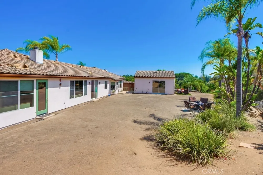 https://cdn.realtyfeed.com/cdn/127/306516925/e56e406b14ec6196e18a208229eb63de.webp
