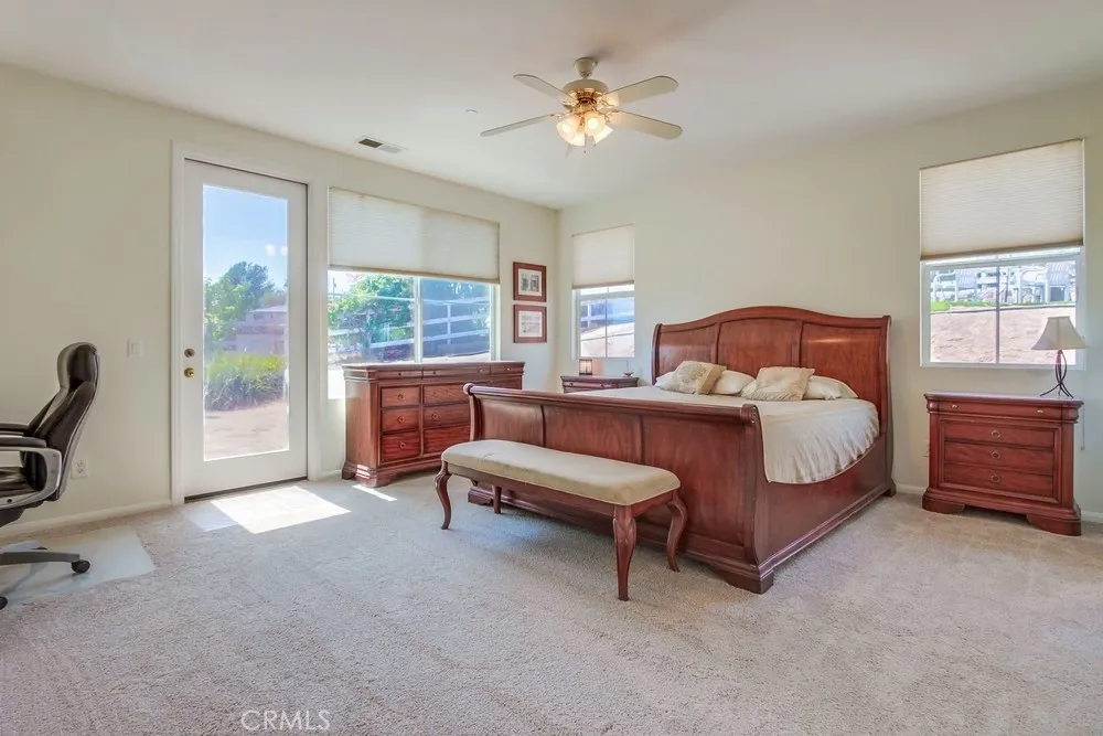 https://cdn.realtyfeed.com/cdn/127/306516925/f68ccb519890490b30d284cf1aea8d97.webp