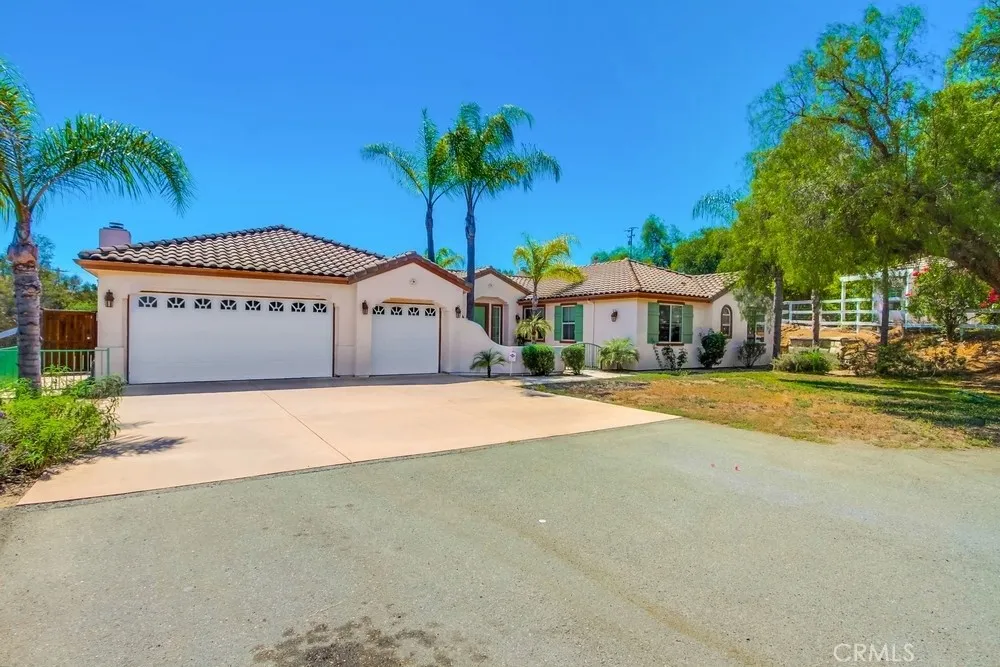 https://cdn.realtyfeed.com/cdn/127/306516925/fa1ba5ac6822d5e58a9d06809013152e.webp