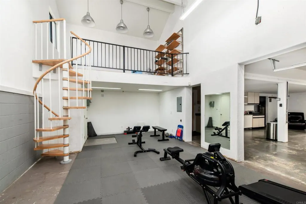 https://cdn.realtyfeed.com/cdn/127/306516928/b6e2ee8ce110d951c21de565d9a8ab96.webp