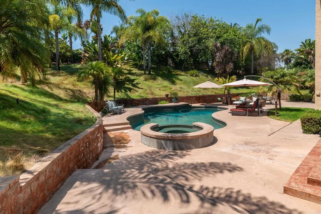 https://cdn.realtyfeed.com/cdn/127/306516928/c0356492e569e8a1a3bef150b2c50ea0.webp