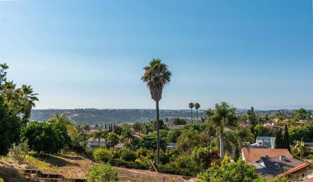 https://cdn.realtyfeed.com/cdn/127/306516928/e8fa2d54af3dbe4353adcf9bc29a15f1.webp