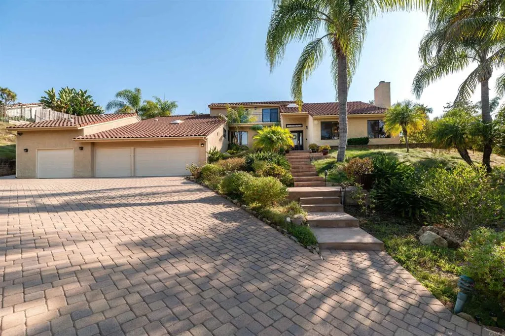 https://cdn.realtyfeed.com/cdn/127/306516928/f9c6b4495fdd1f830c1417f6de044b2c.webp
