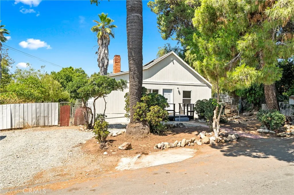 https://cdn.realtyfeed.com/cdn/127/306516940/8d4c86cbcd1d3e179ec9f70cdb54e77a.webp