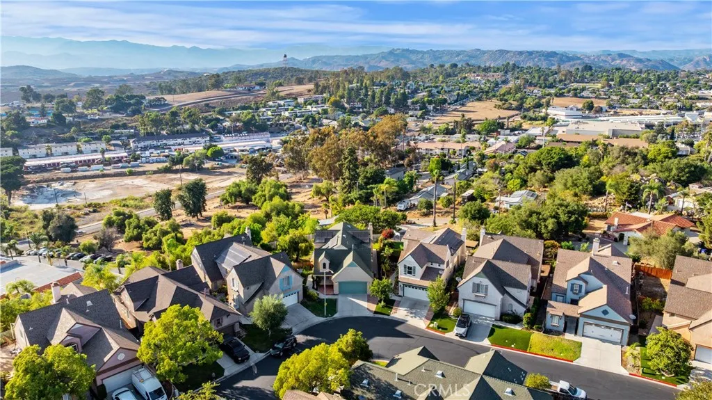 https://cdn.realtyfeed.com/cdn/127/306516997/8873b9a9d580706b22b33a399aaf5e07.webp