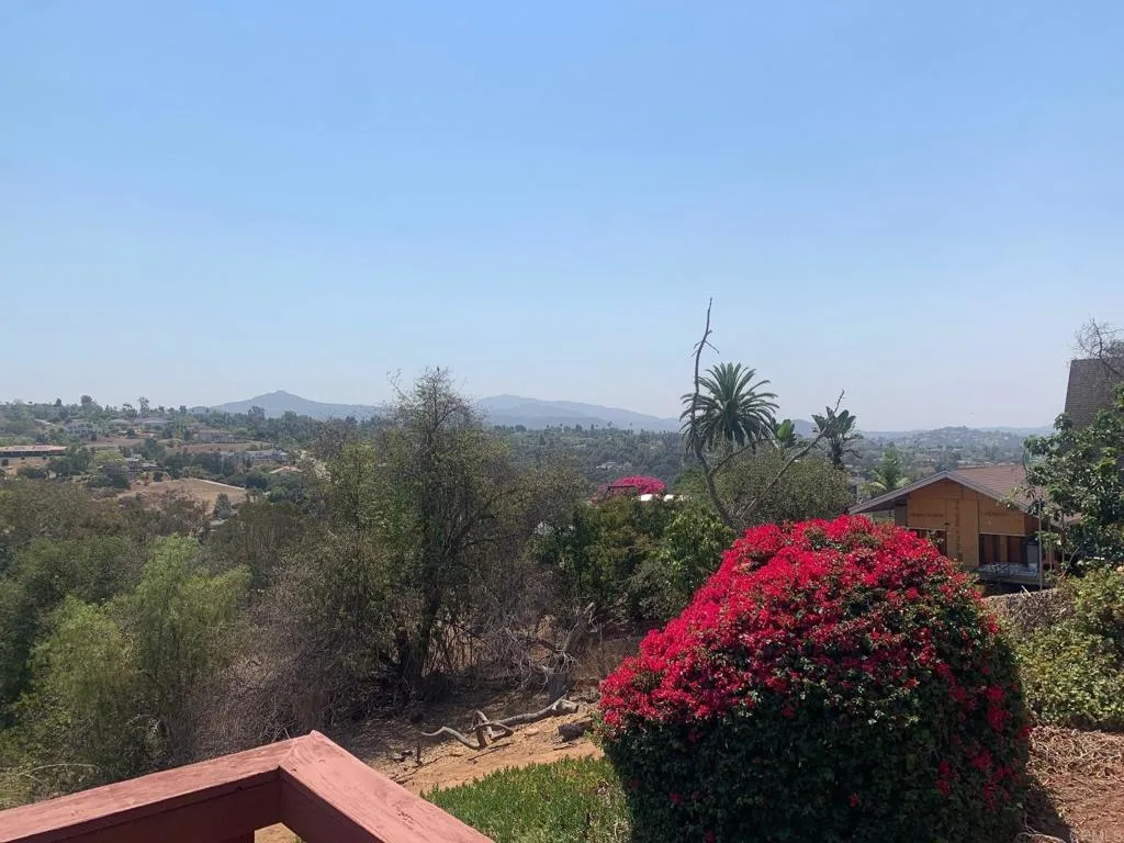 https://cdn.realtyfeed.com/cdn/127/306516999/0e0a61aa3a9fa409f208a1303b247813.webp