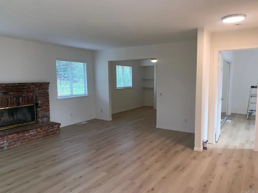 https://cdn.realtyfeed.com/cdn/127/306516999/99f3adf8b394e33c68b6fbb1e777a6f4.webp