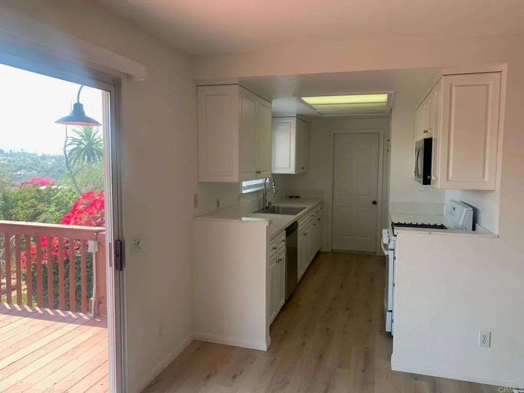 https://cdn.realtyfeed.com/cdn/127/306516999/9b969b7ef719a533d4e729addb4723c7.webp
