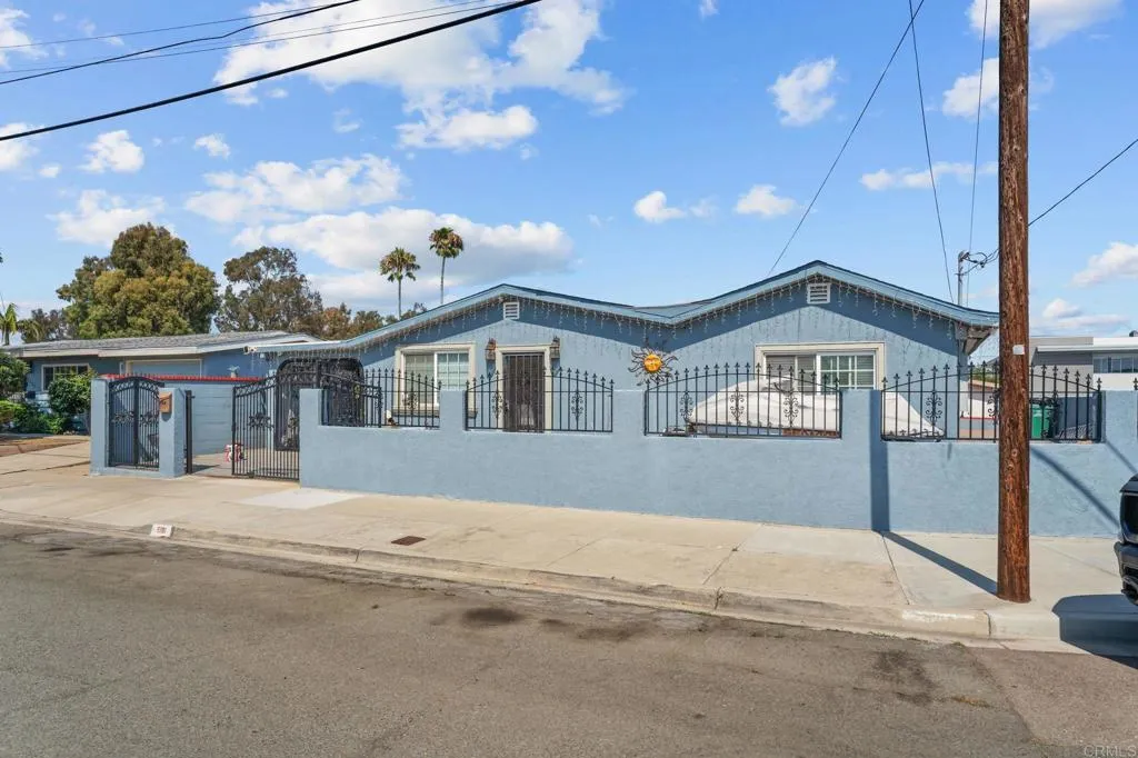 https://cdn.realtyfeed.com/cdn/127/306517094/4732b97990d93091052e09f08728bd49.webp