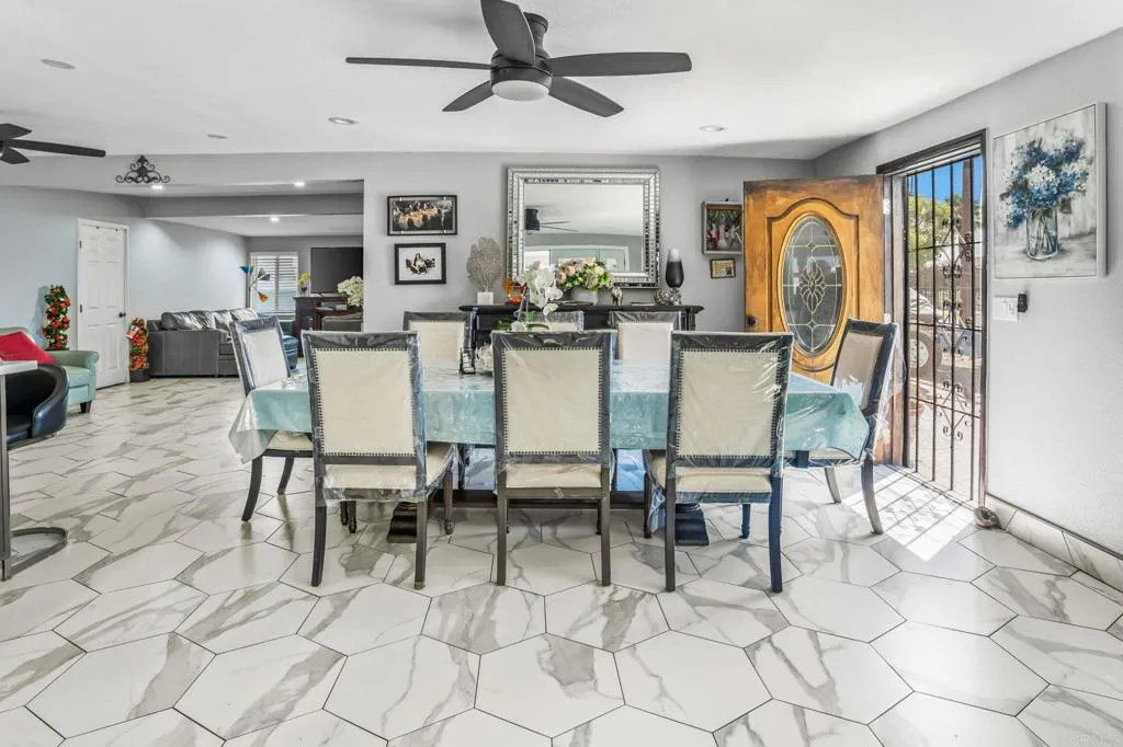 https://cdn.realtyfeed.com/cdn/127/306517094/55cc33e28ccd29d39b96bffa1e6c23db.webp