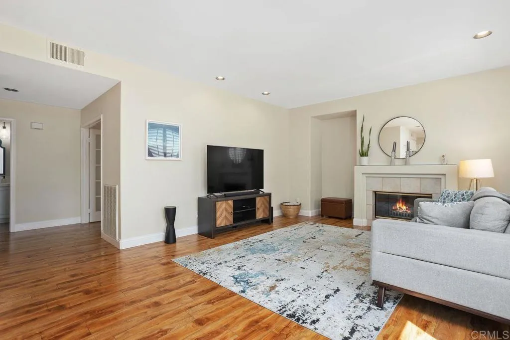 https://cdn.realtyfeed.com/cdn/127/306517117/11a5349e95fcab6bfa1fe4a181bf0bec.webp