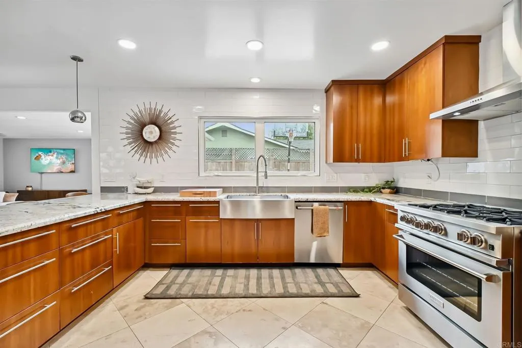 https://cdn.realtyfeed.com/cdn/127/306517195/1353f63ad0c1dfe359e2d3560de456af.webp