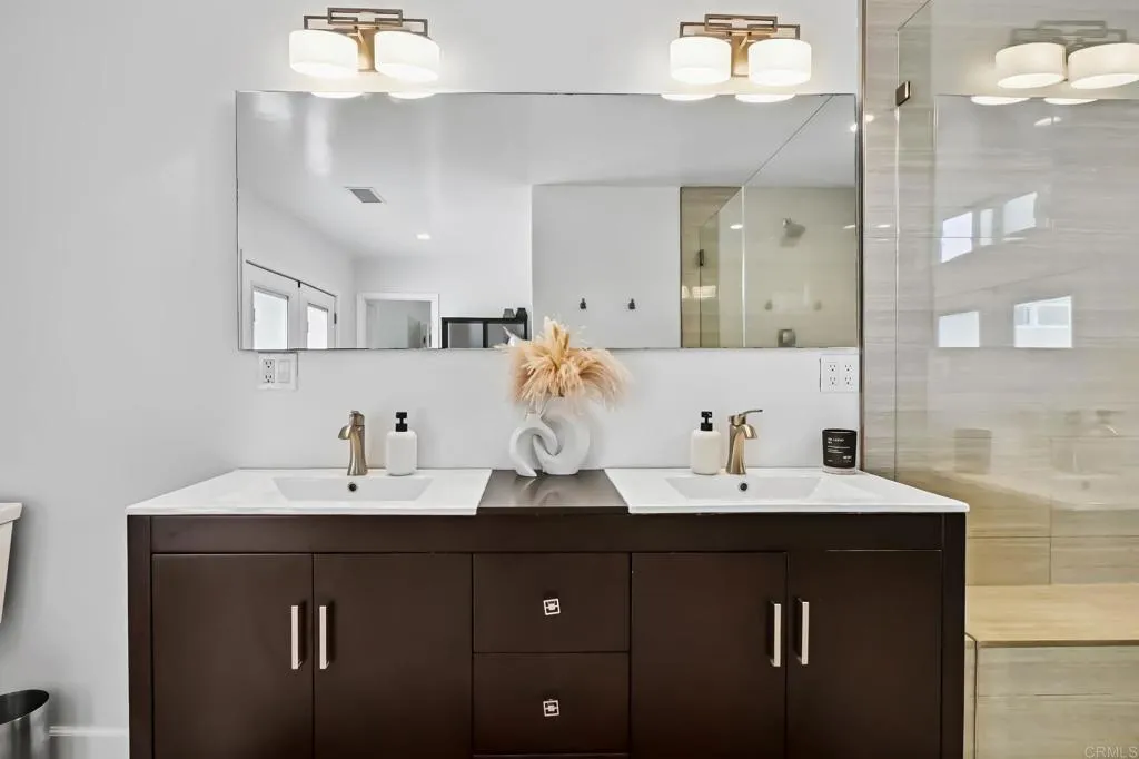 https://cdn.realtyfeed.com/cdn/127/306517195/60212505249a40a965bf67205cc7e509.webp