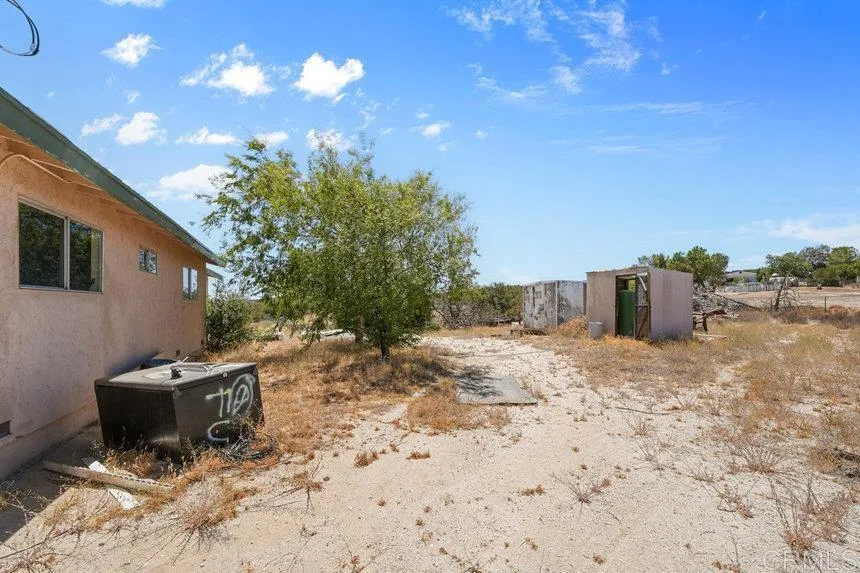 https://cdn.realtyfeed.com/cdn/127/306517223/0f607a5d82368c41375a7ac2cc38bb63.webp
