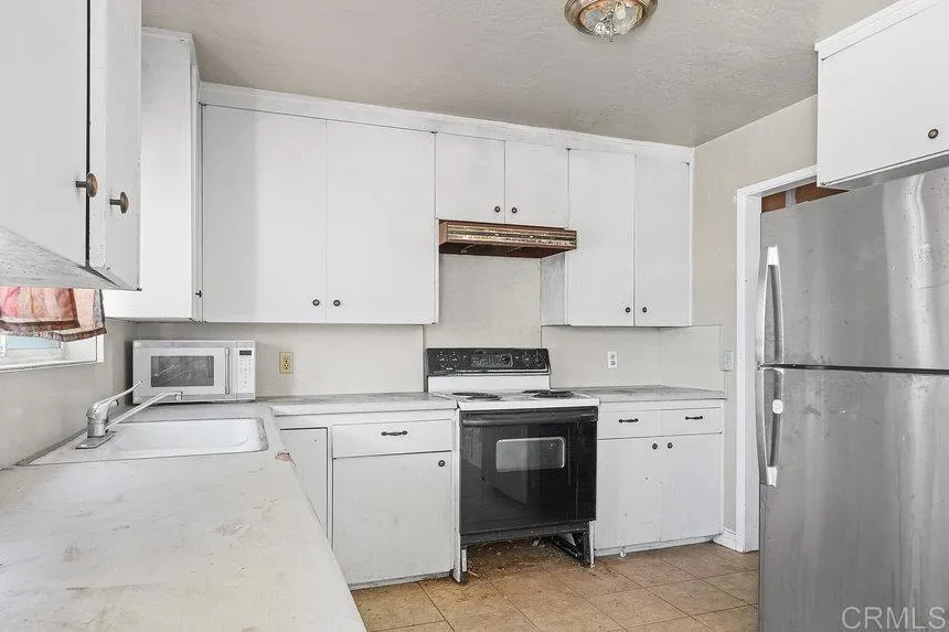 https://cdn.realtyfeed.com/cdn/127/306517223/50eaff79adc95865fa0073c297136ba8.webp