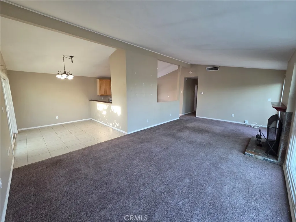 https://cdn.realtyfeed.com/cdn/127/306517250/c1d2ec6cacb06a9d8d10525876f4ab90.webp