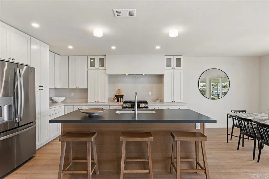 https://cdn.realtyfeed.com/cdn/127/306517309/3e1a78e186e79cae1fa75ef8403a9cc7.webp