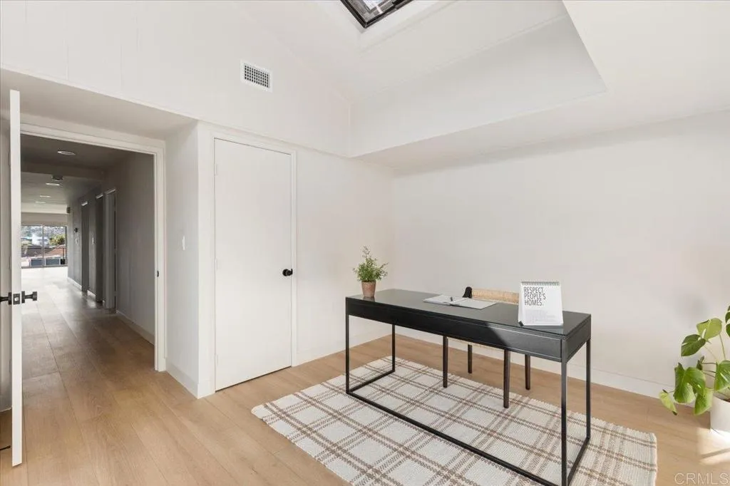 https://cdn.realtyfeed.com/cdn/127/306517309/8a77a2ff3cda9aa1673b8a01fbabedba.webp