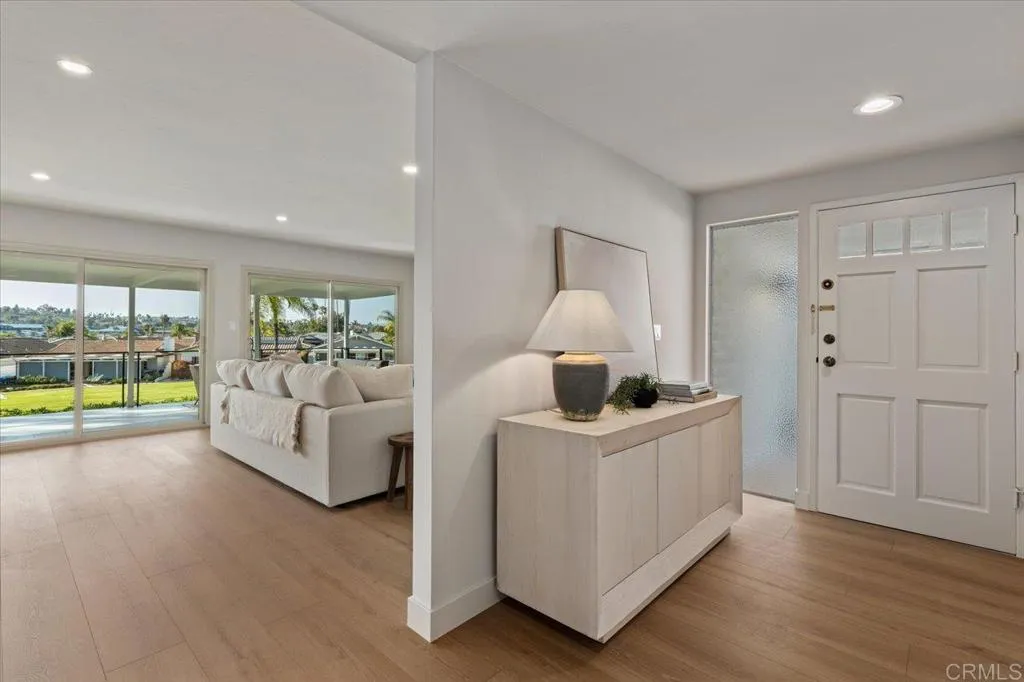 https://cdn.realtyfeed.com/cdn/127/306517309/feeab90b80e0534bd7cae79d35c85269.webp