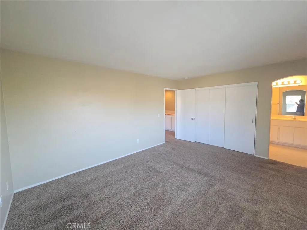 https://cdn.realtyfeed.com/cdn/127/306517330/6e35619074c53d02f53ff05bf90c0c85.webp