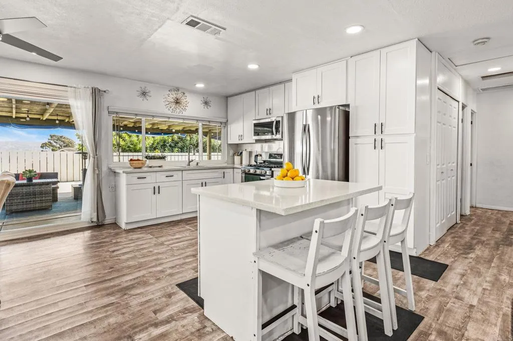 https://cdn.realtyfeed.com/cdn/127/306517382/5ec685b69c7cf05efa068e87a8289b63.webp
