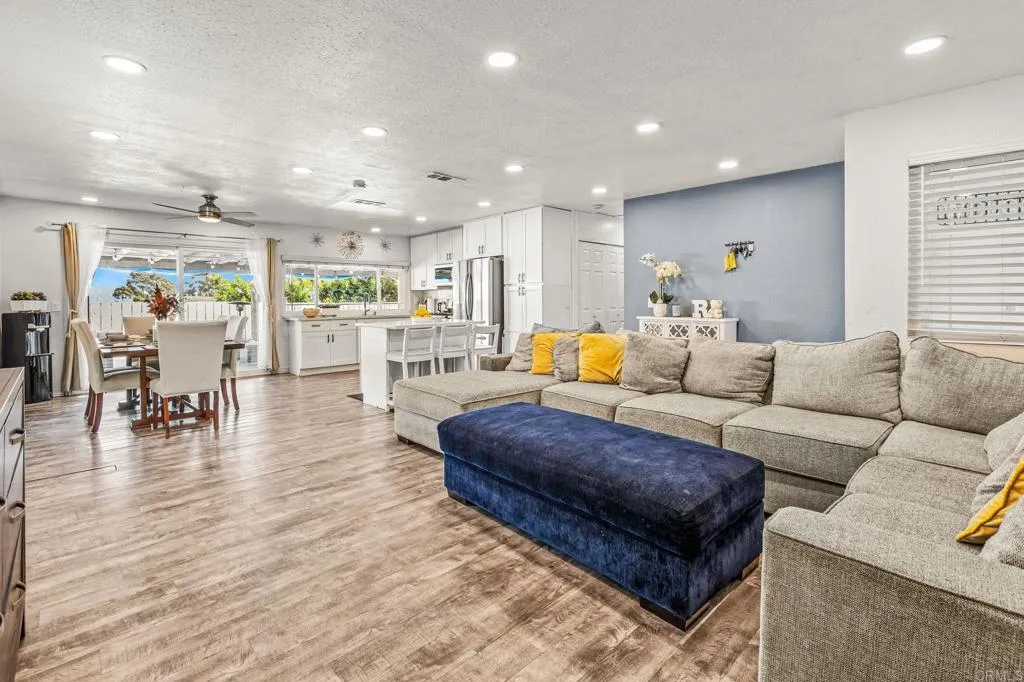 https://cdn.realtyfeed.com/cdn/127/306517382/7a7eb7e519dc24031b35d42a296e64d0.webp
