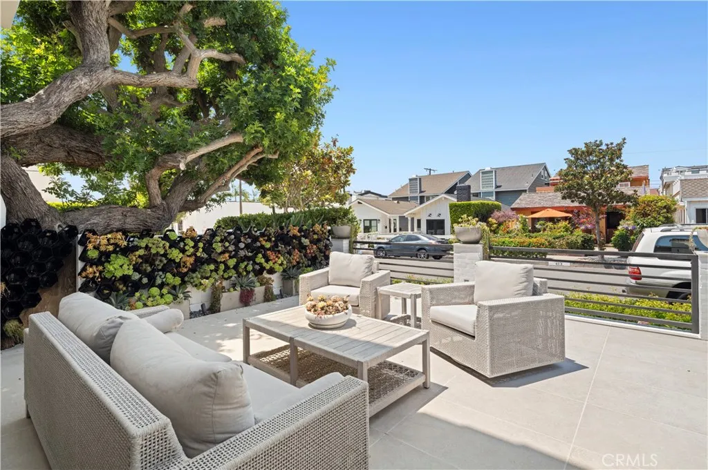 412 Poinsettia Avenue, Corona del Mar, CA 92625 - Photo 2 of 29, Corona Del Mar, CA